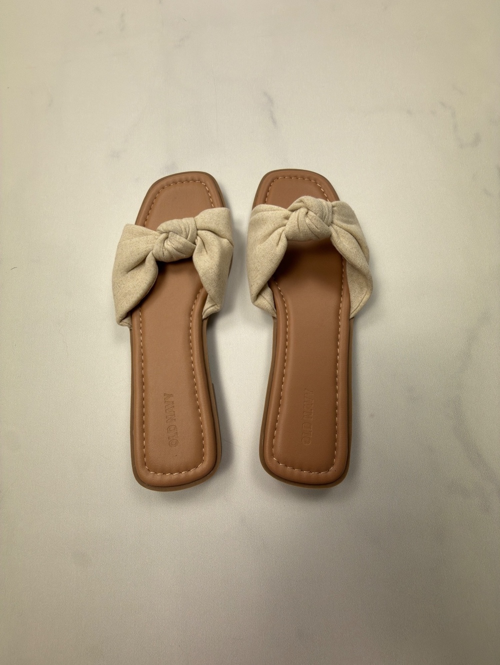 Old Navy Bow Slip-On Sandal Beige 2010s Minimalist Feminine - Women 8